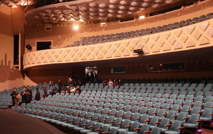 تماشاخانه سنگلج؛ کلاسیک و از بهترین سالن های تئاتر در تهران